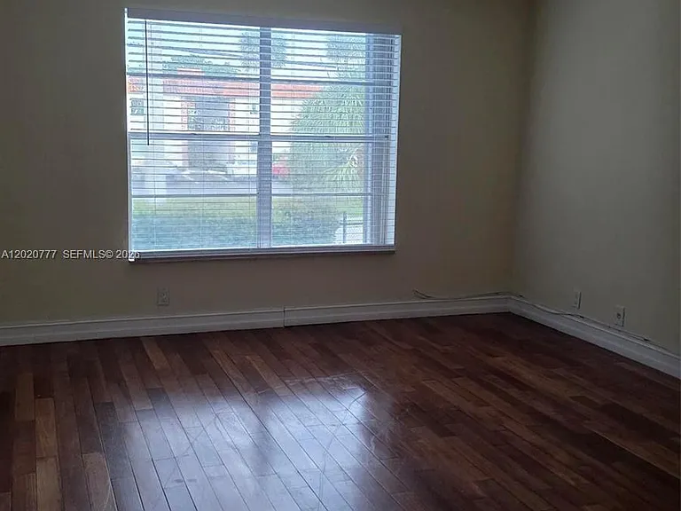 3912 SW 67th Ter #114 — Photo 10