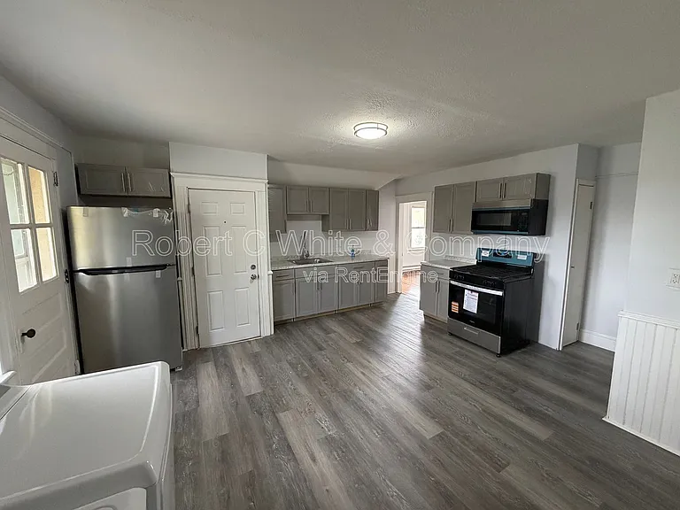 28 Hull St #3 — Photo 3