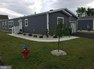 5 Edgewater Dr, Magnolia, DE 19962