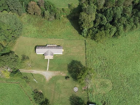 4th image of 977 Burnett Rd