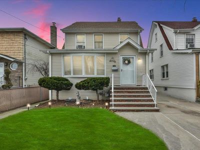 36 Madison Street, Franklin Square, NY, 11010