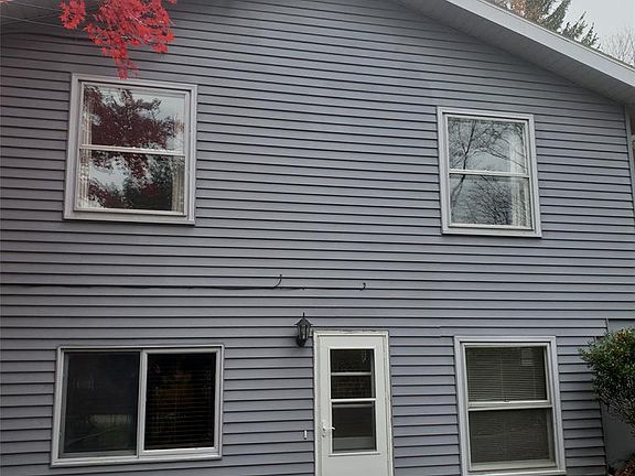 4th image of 6 Lennox Dr