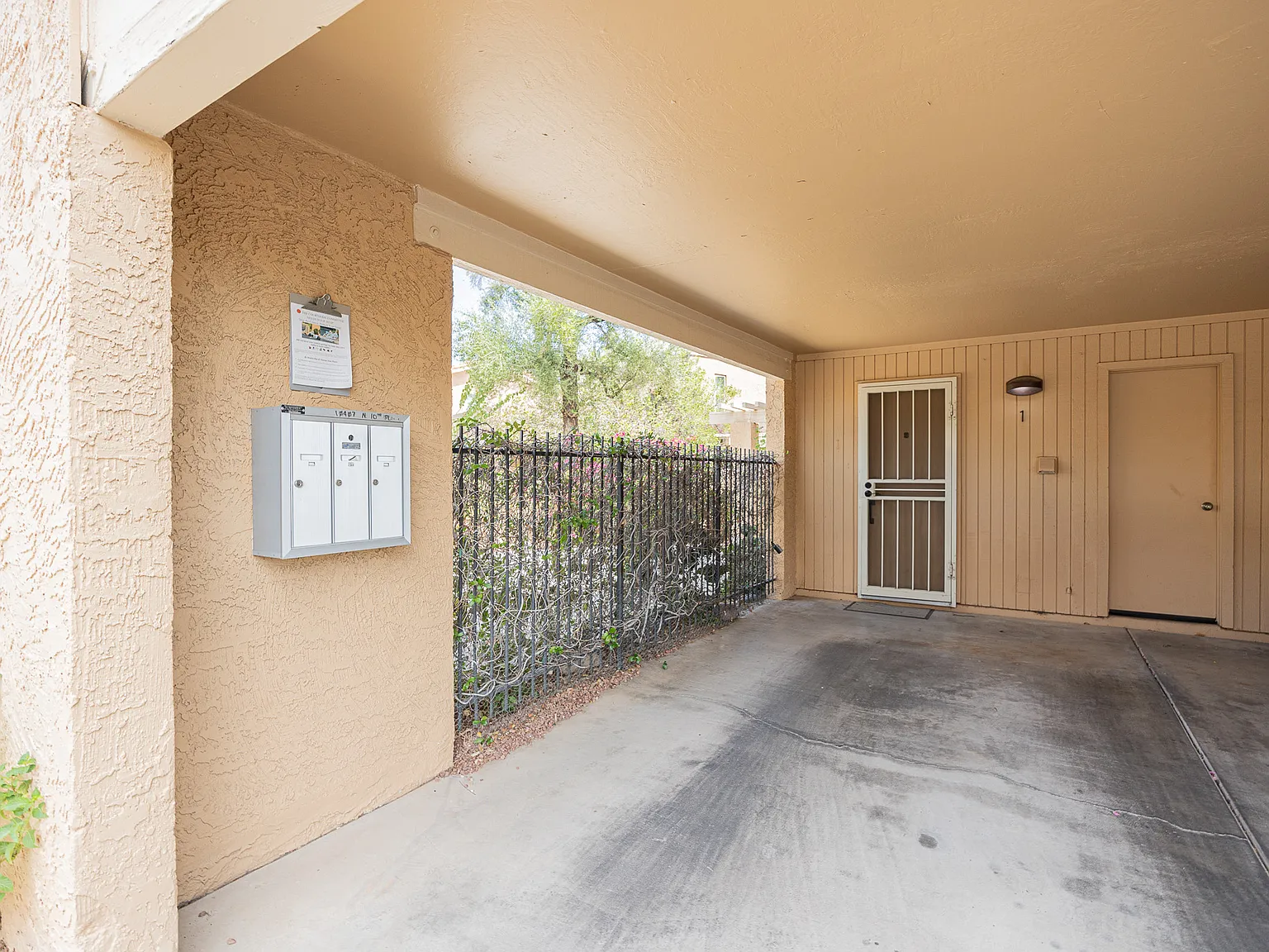 10407 N 10th Place Unit 1, Phoenix Az — Photo 3