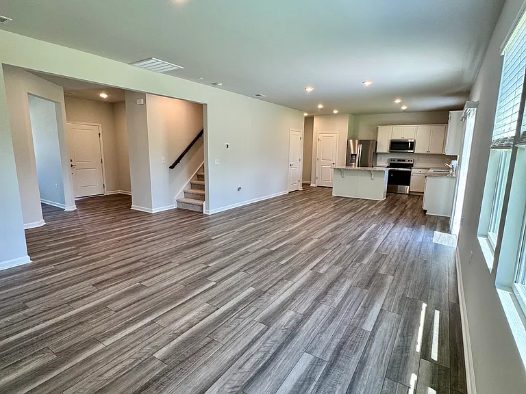 552 Coronado Ave SE — Photo 7