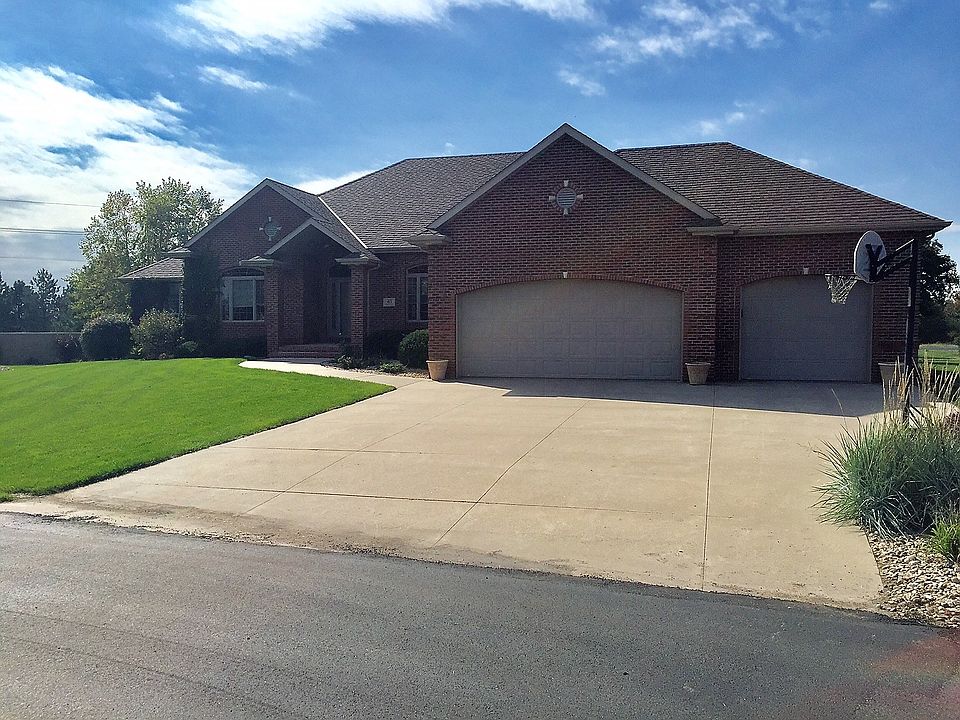 1st image of 415 Baldwin Ct