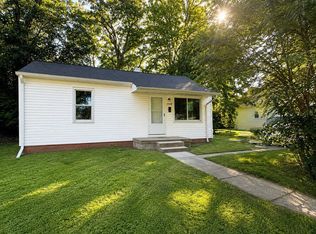 908 W Gregory Dr, Urbana, IL 61801