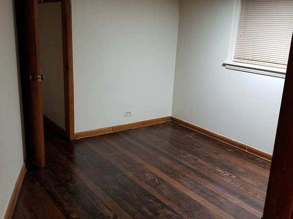 4th image of 4121 N Kilbourn Ave APT 1