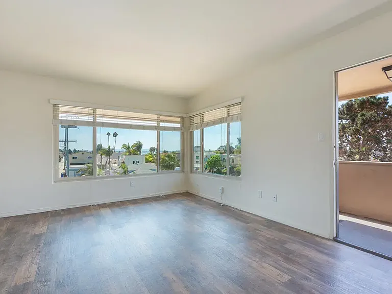 Elan Baylofts — Photo 10