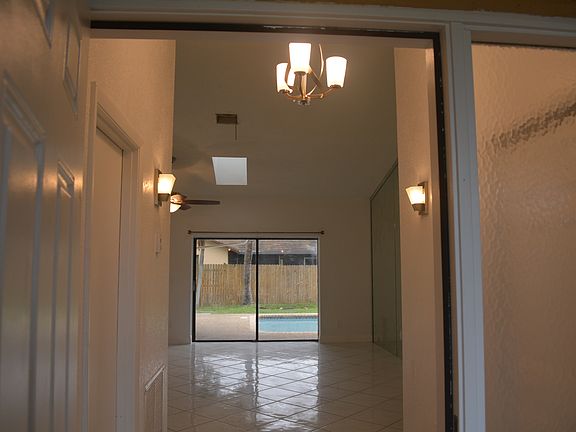 4th image of 8021 NW 54th St