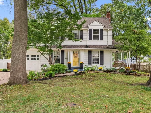 5233 Nall Ave, Roeland Park, KS 66202