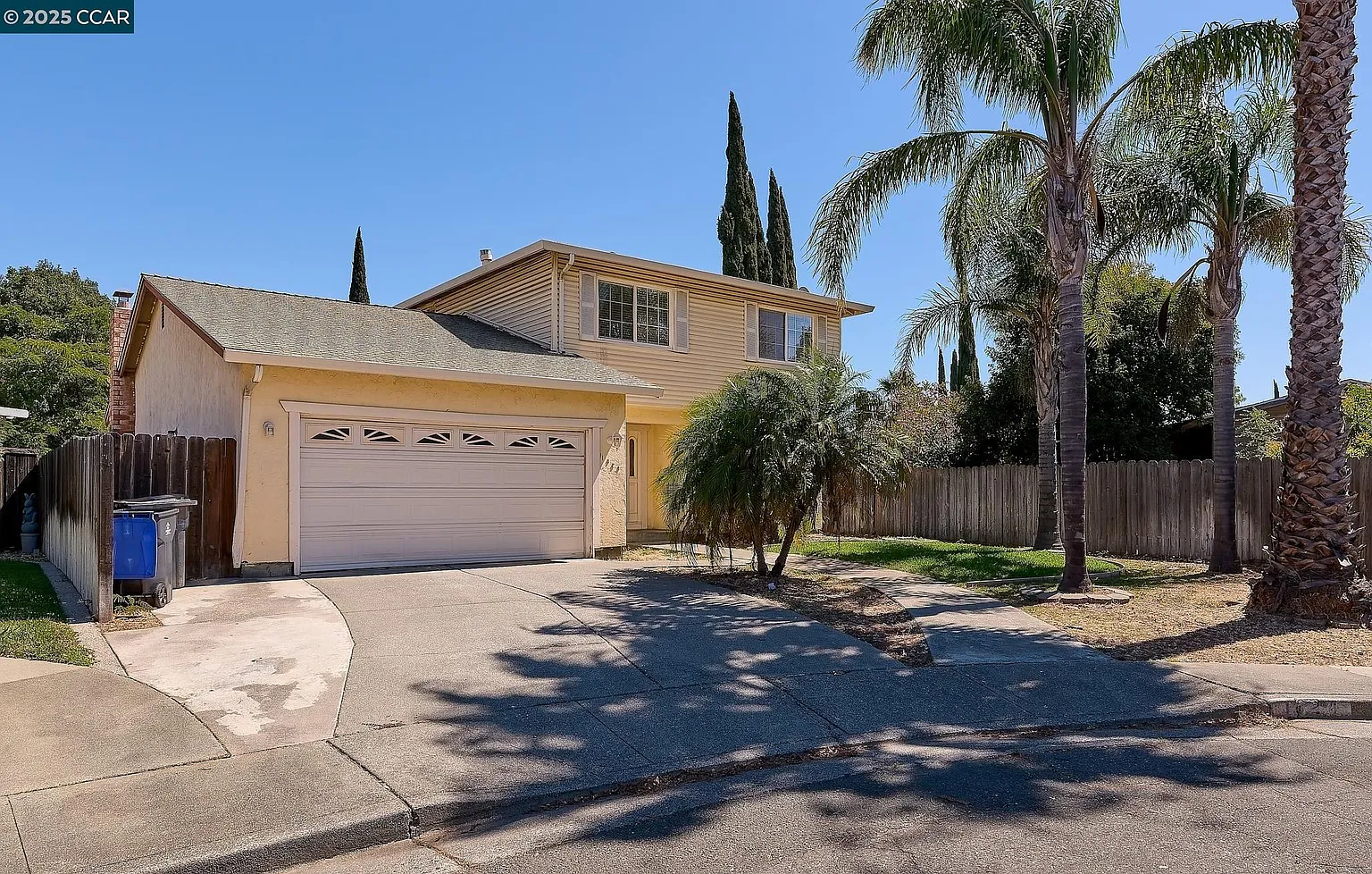 1324 Holmes Ct photo 1