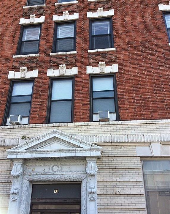 1st image of 92 Hamilton Ave APT 3C