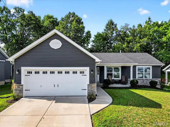 375 Birchwood Dr, Moscow Mills, MO 63362