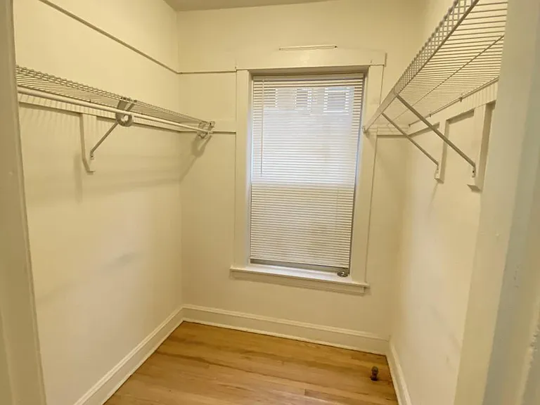 915 W Cornelia Ave #1A — Photo 7