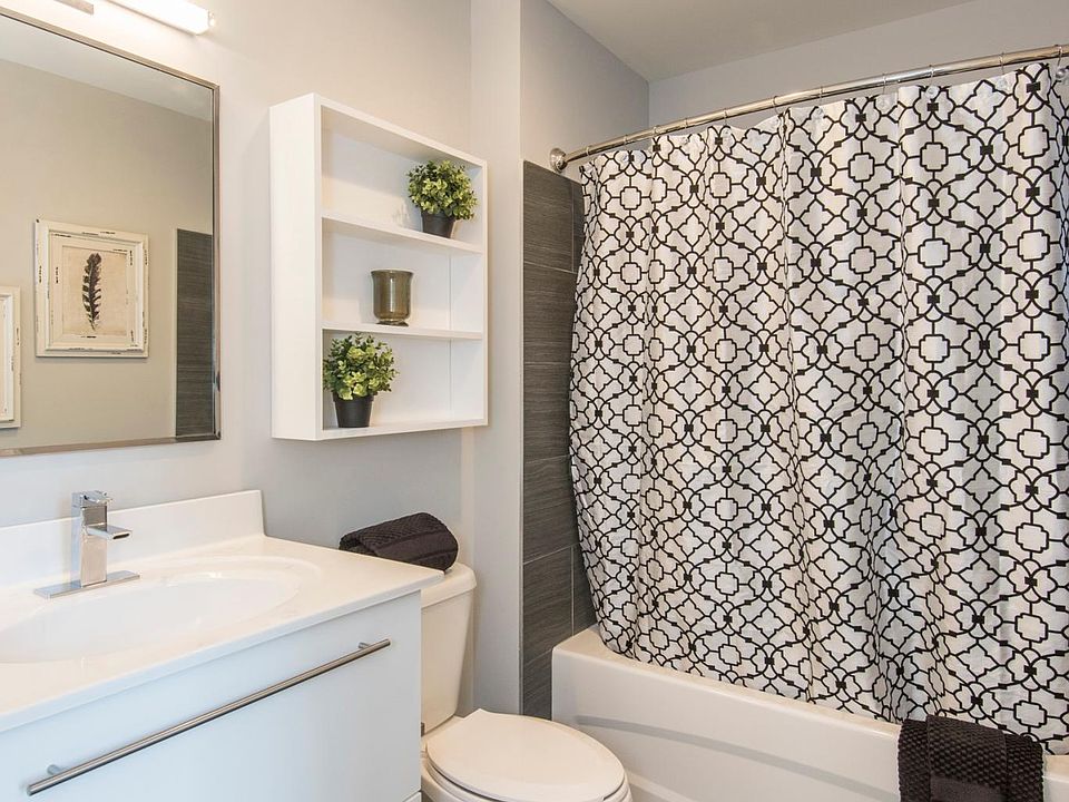1st image of 1528 Walnut St #1301