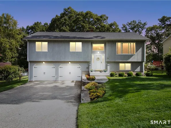 35 Bruce Drive, Shelton, CT 06484