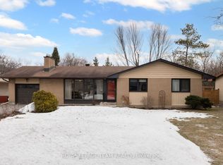 35 Cherrywood Dr, Ottawa, ON K2H 6H1