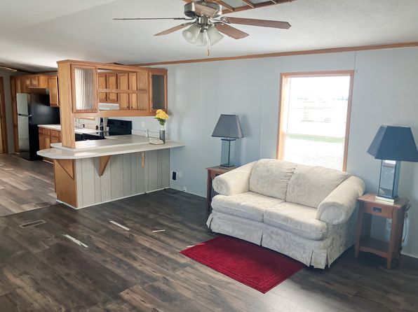 28 Village Ct