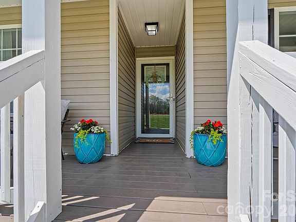 4th image of 234 Planters Row Rd