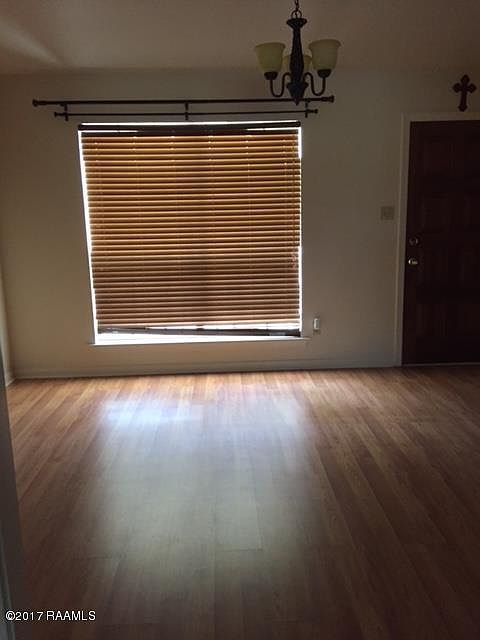 2nd image of 111 Ash Ln