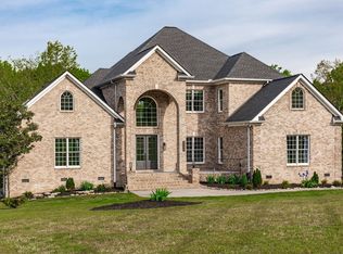 1146 Stirlingshire Dr, Hendersonville, TN 37075