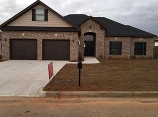 588 Rice Rd, Dothan, AL 36301