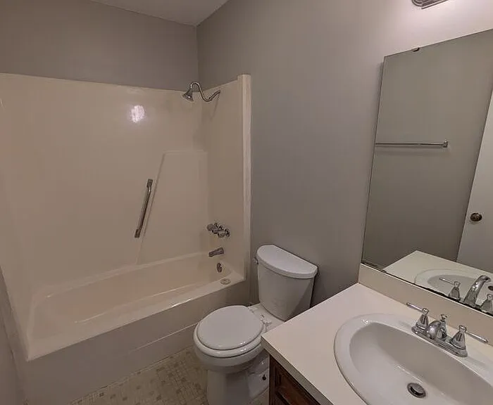 925 12th Street Pl NE — Photo 7