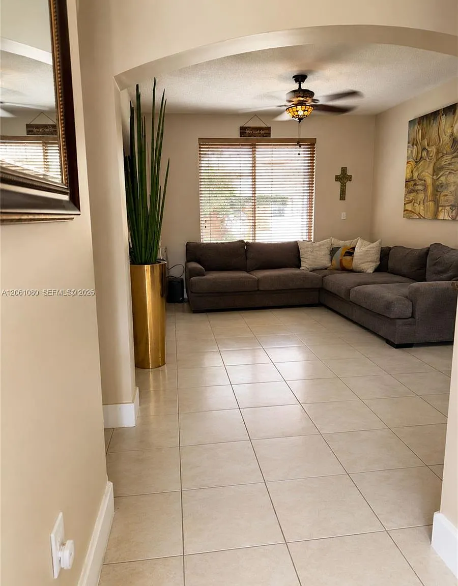 Bristol Pointe — Photo 2