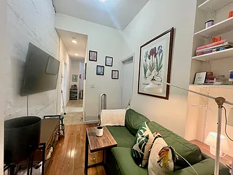 Rented by KNOCKKNOCK LLC