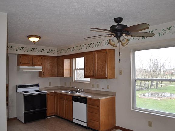 4th image of 4694 Aspen Dr