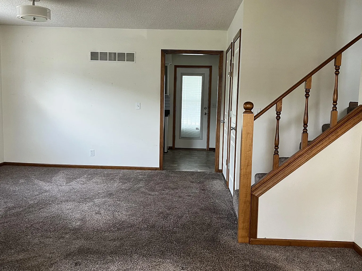905 Deer Run - 1 — Photo 4