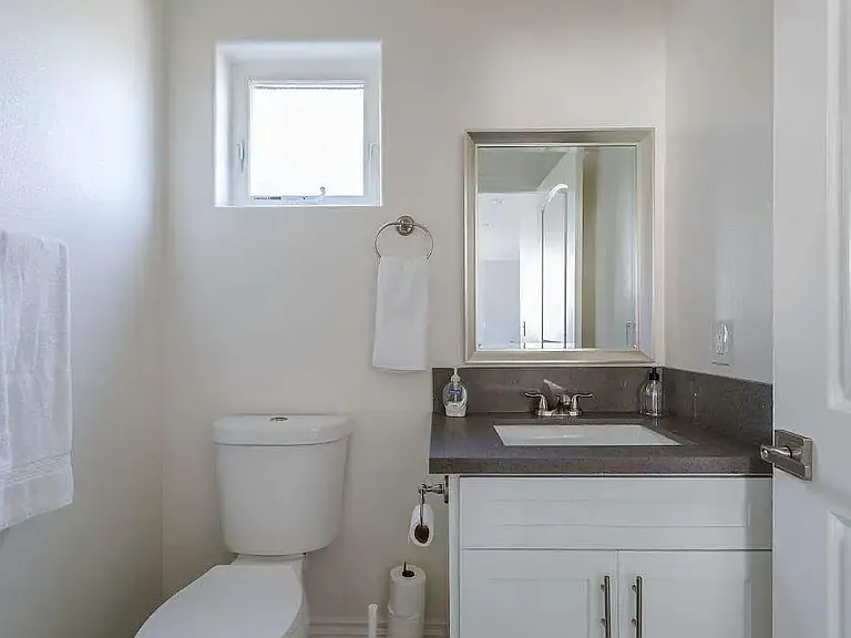 817 N Mariposa Ave #81712 — Photo 18