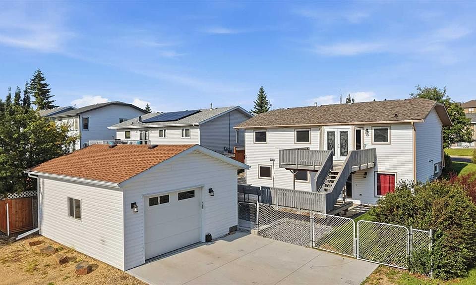 1st image of 31 S Palmer Close
