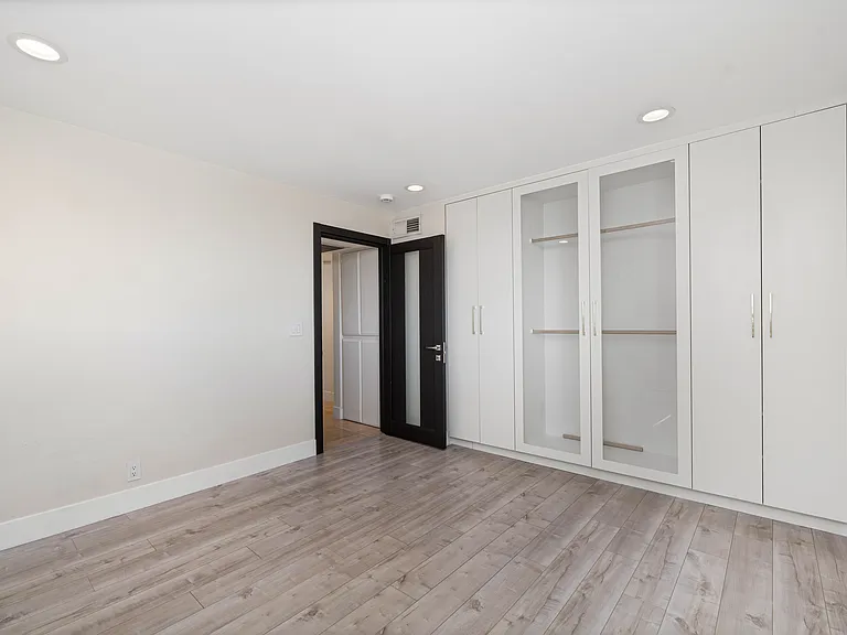 1227 N Brand Blvd #7 — Photo 13