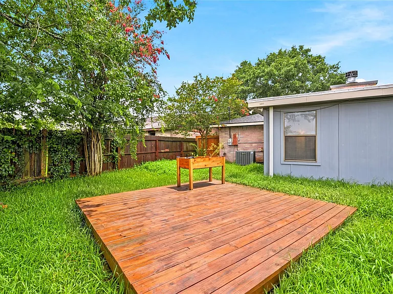 6009 Leafwood Cir — Photo 5