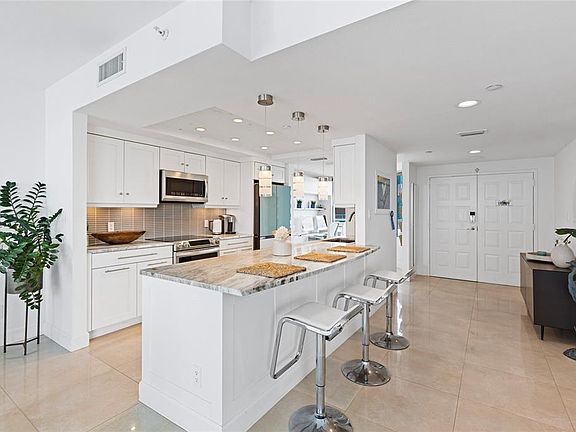 5th image of 1520 GULF BOULEVARD #1807