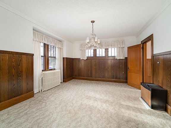 5th image of 144 11th Ave S