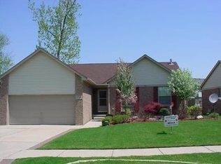 27281 Telstar Rd, New Baltimore, MI