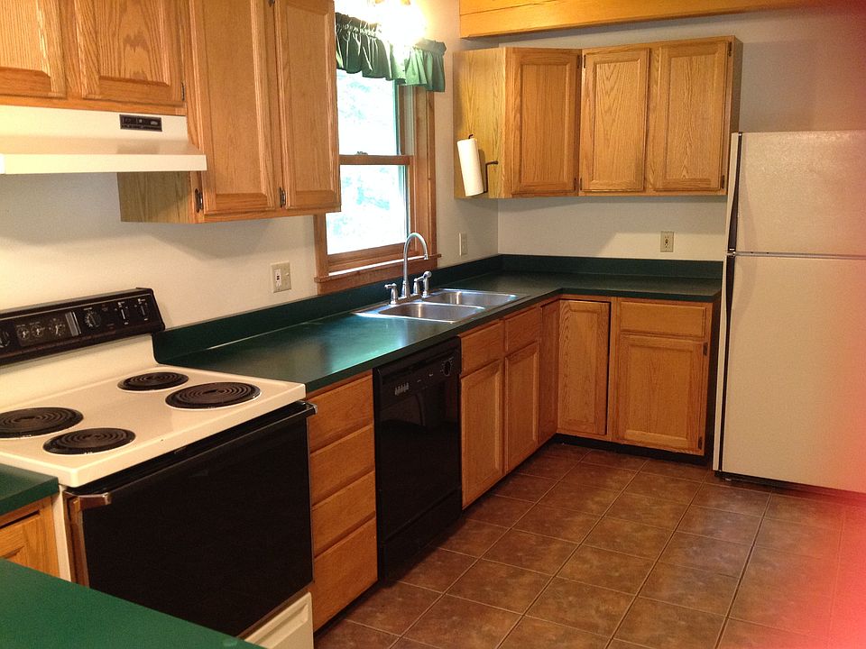 2nd image of 243 Brook St