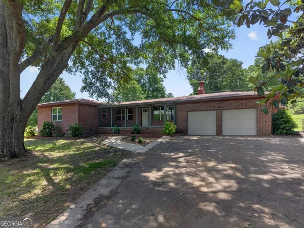 201 Cove Access Rd, Talladega, AL 35160
