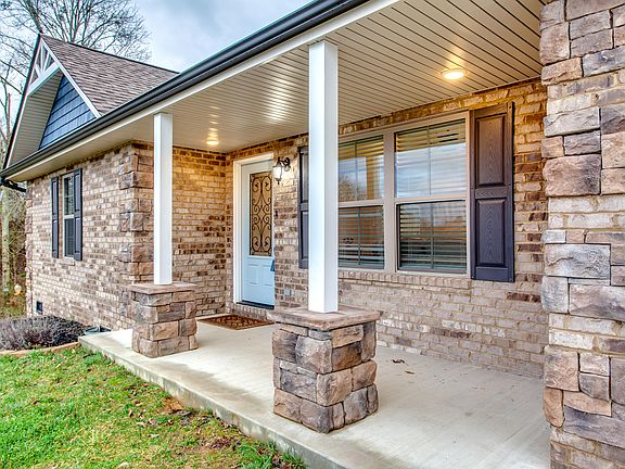 4th image of 501 Susan Renee Ln