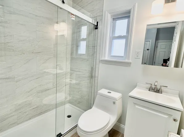 130 Grant Avenue image 12 of 18