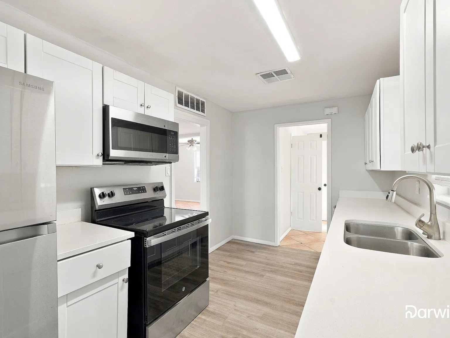 3 bed, 2.0 bath, 1447 sqft, $1,865 — Photo 4