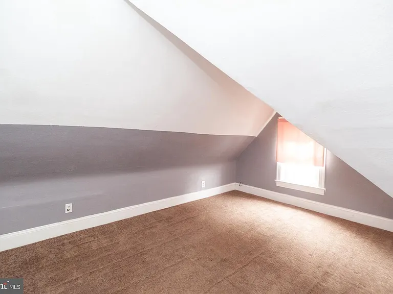 313 S Fairview St — Photo 13