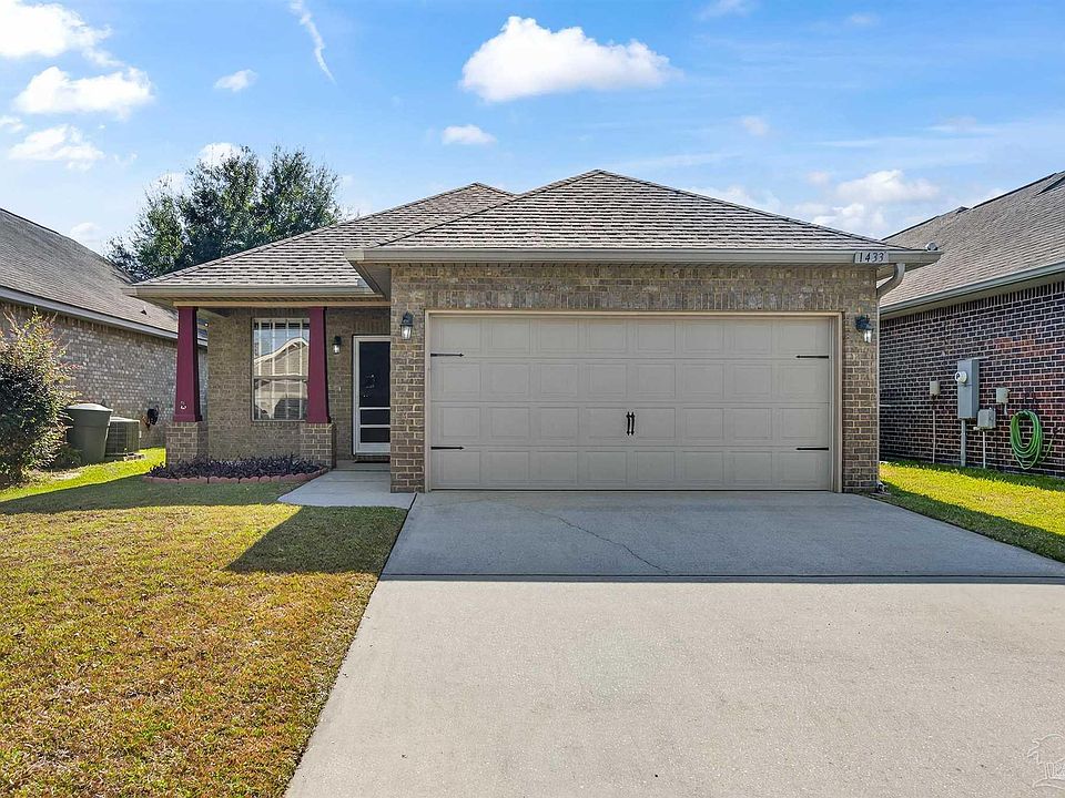 1st image of 1433 Claridge Pl