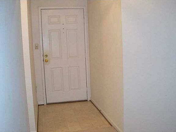 3rd image of 4846 Kempsville Greens Pkwy APT 406