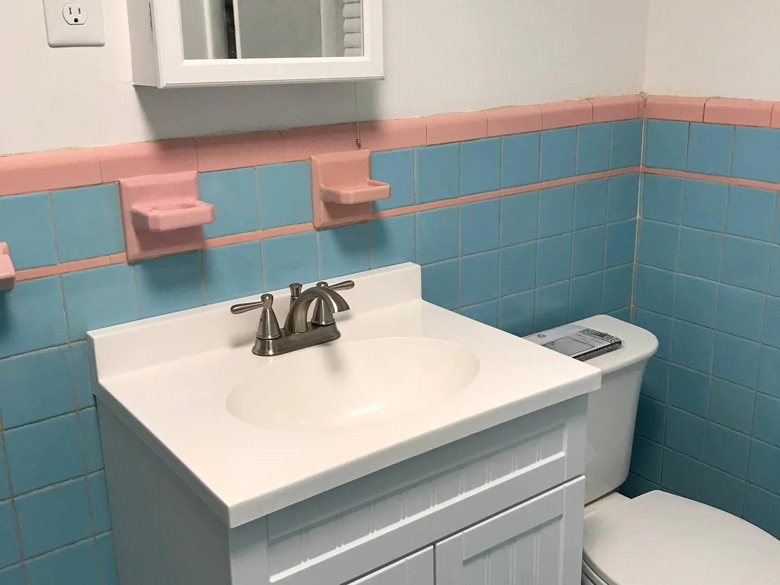 3 bed, 1.5 bath, $1,950 — Photo 4