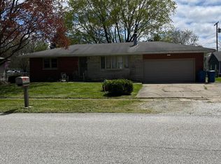 609 W Jefferson St, Kouts, IN 46347