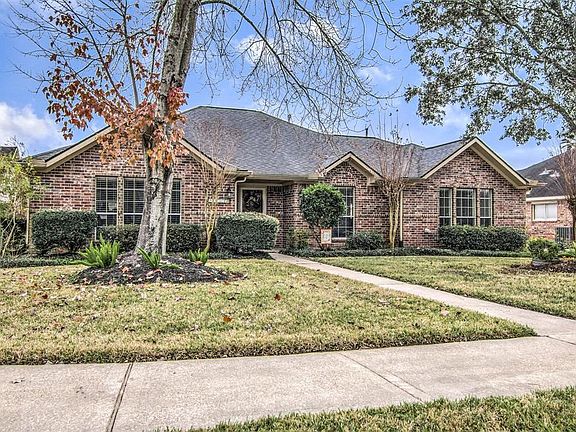 3rd image of 2703 Janet Ct