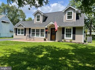 78 Verdant Rd, Levittown, PA 19057